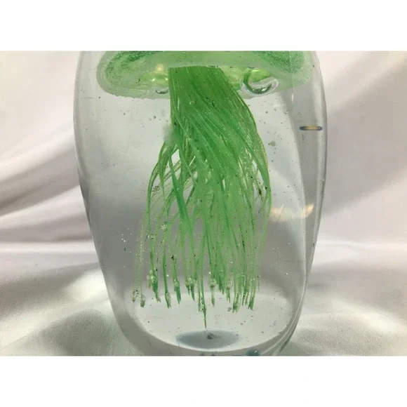 Glow In The Dark Jellyfish Paperweight 5.5 inch 3.2 Pound Art Glass Paperweight - Picture 9 of 16